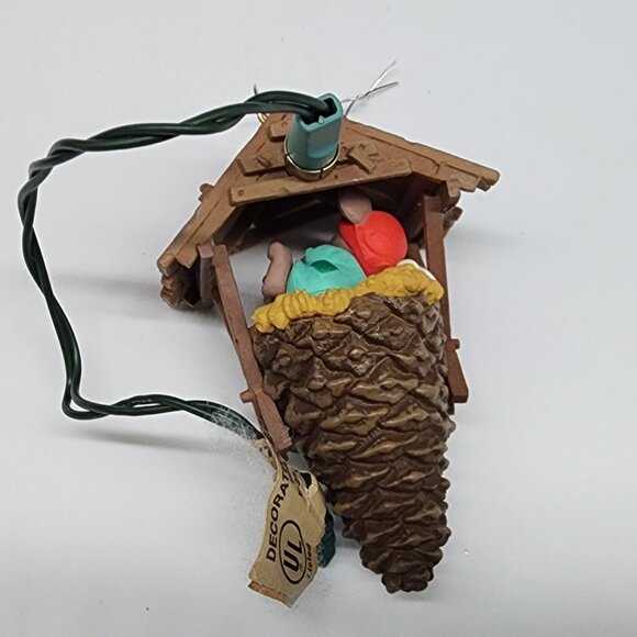 Hallmark 1986 Lighted Ornament Chris Mouse Dreams Pinecone Shape - Picture 6 of 6
